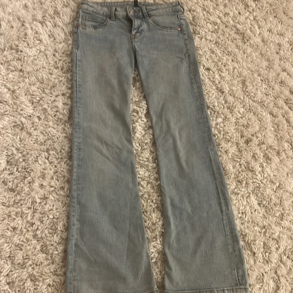 Ljusblå bootcut jeans - 1