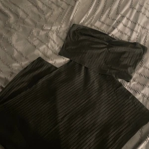 Svart snyggt set - Svart snyggt ser perfekt för ett speciellt moment inte för överdrivet och inte för basic.