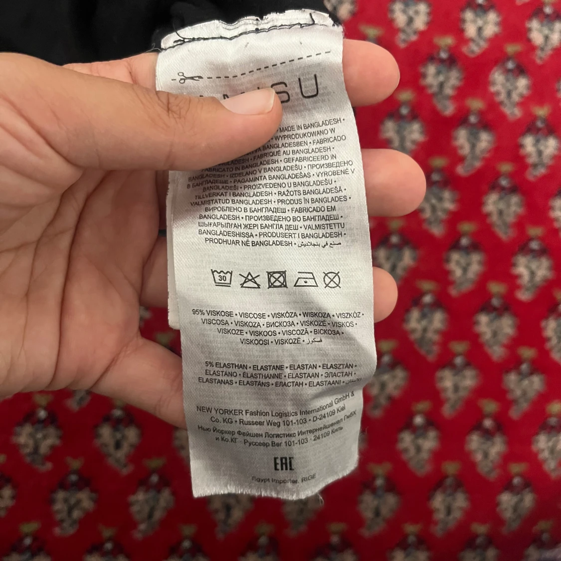 Svart polotröja från Amisu - 2