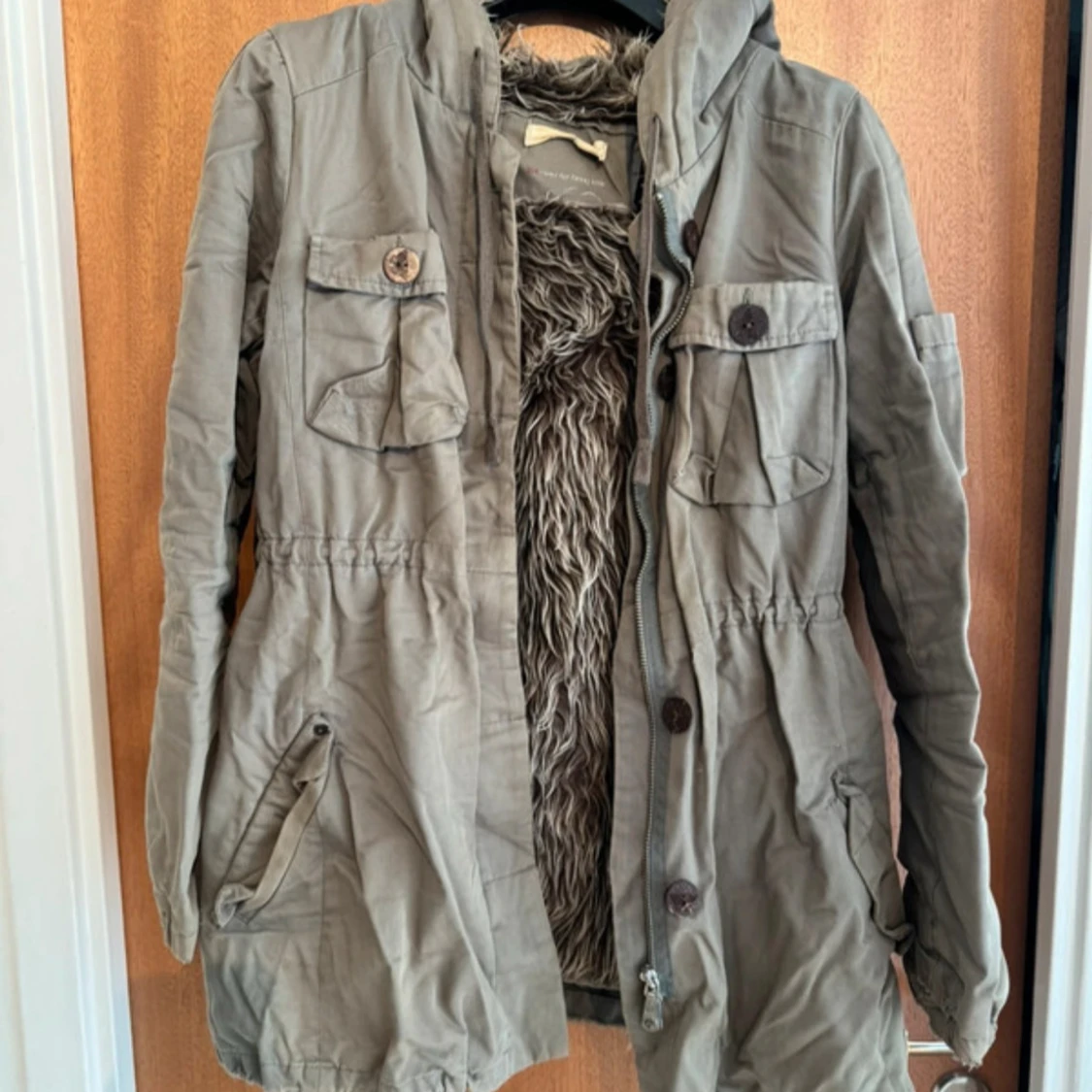 Parkajacka från Odd Molly med fuskpäls