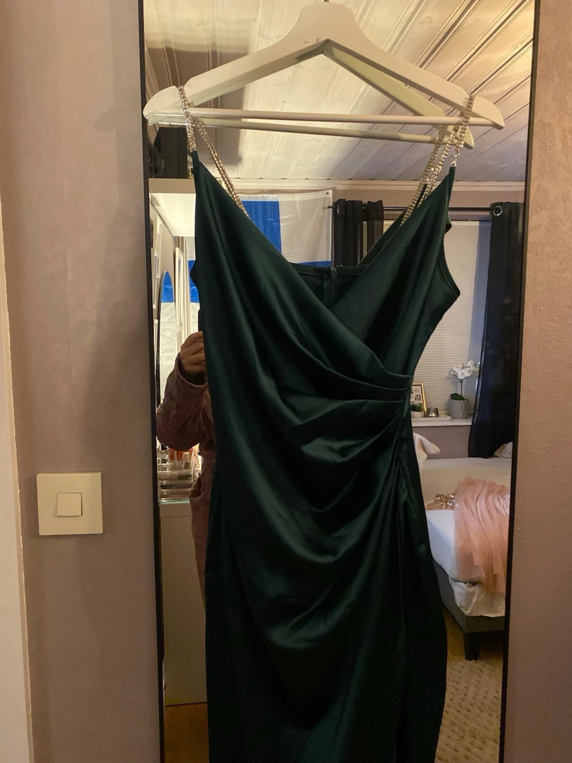 Mörkgrön långklänning med pärlband - 1