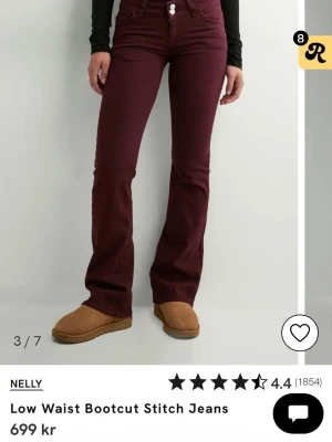 Nelly jeans - Helt slutsålda vinröda Jeans från Nelly, storlek 34❤️ Helt nya,säljer de de inte passade i storlek, Nypris 700!
