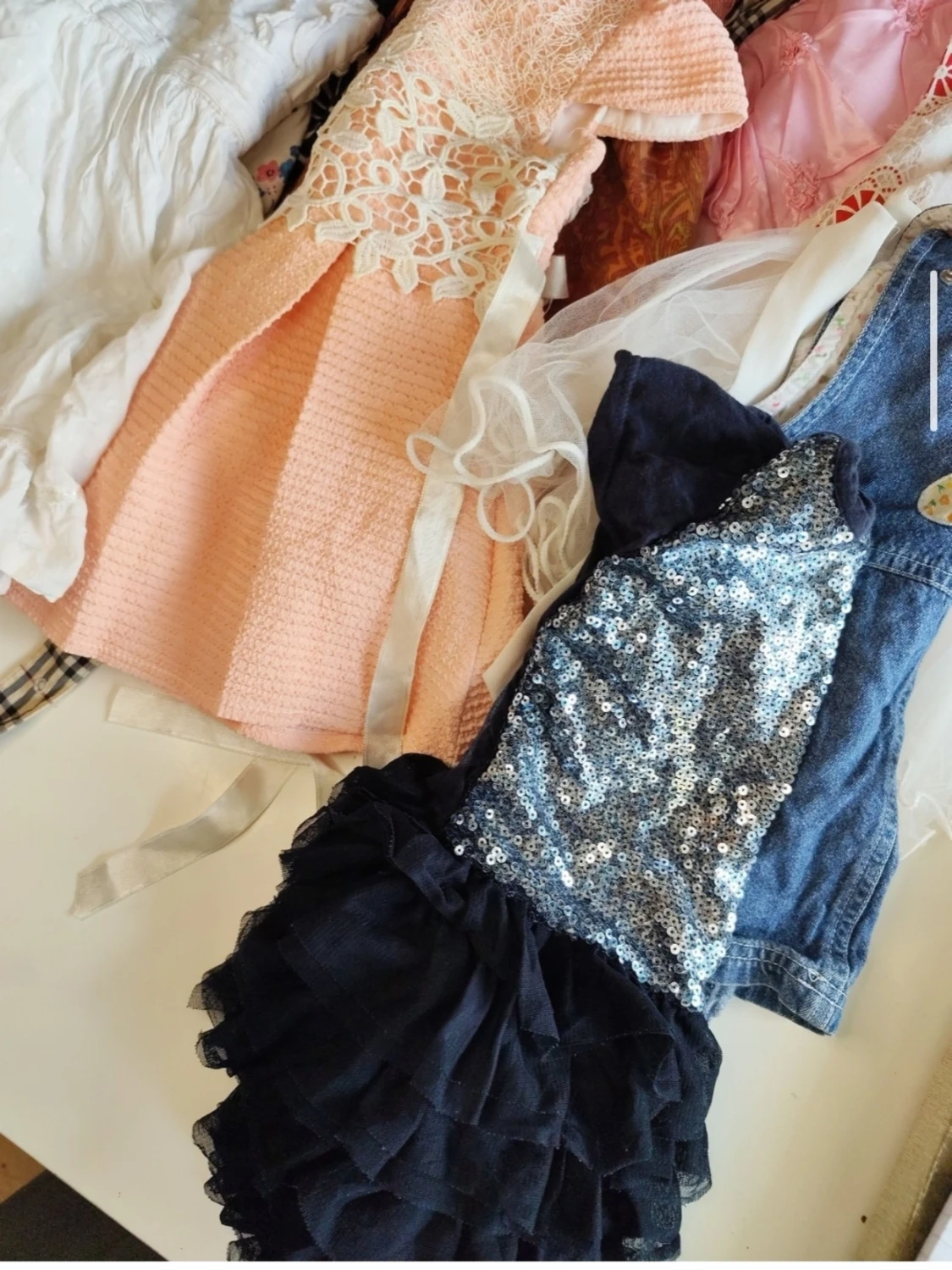 Mix av korta klänningar i olika färger 74/80 - 5