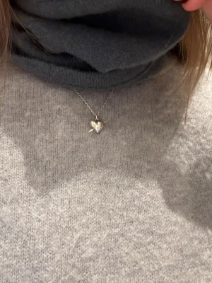 Grå/blå kashmir buff - Super fin grå/blå buff i100% kashmir🫶🏾🫶🏾super skön