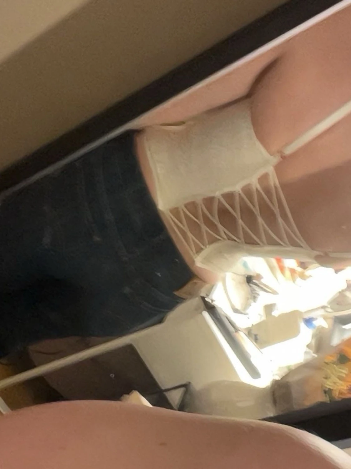 Vit spetskorsett med axelband - 1