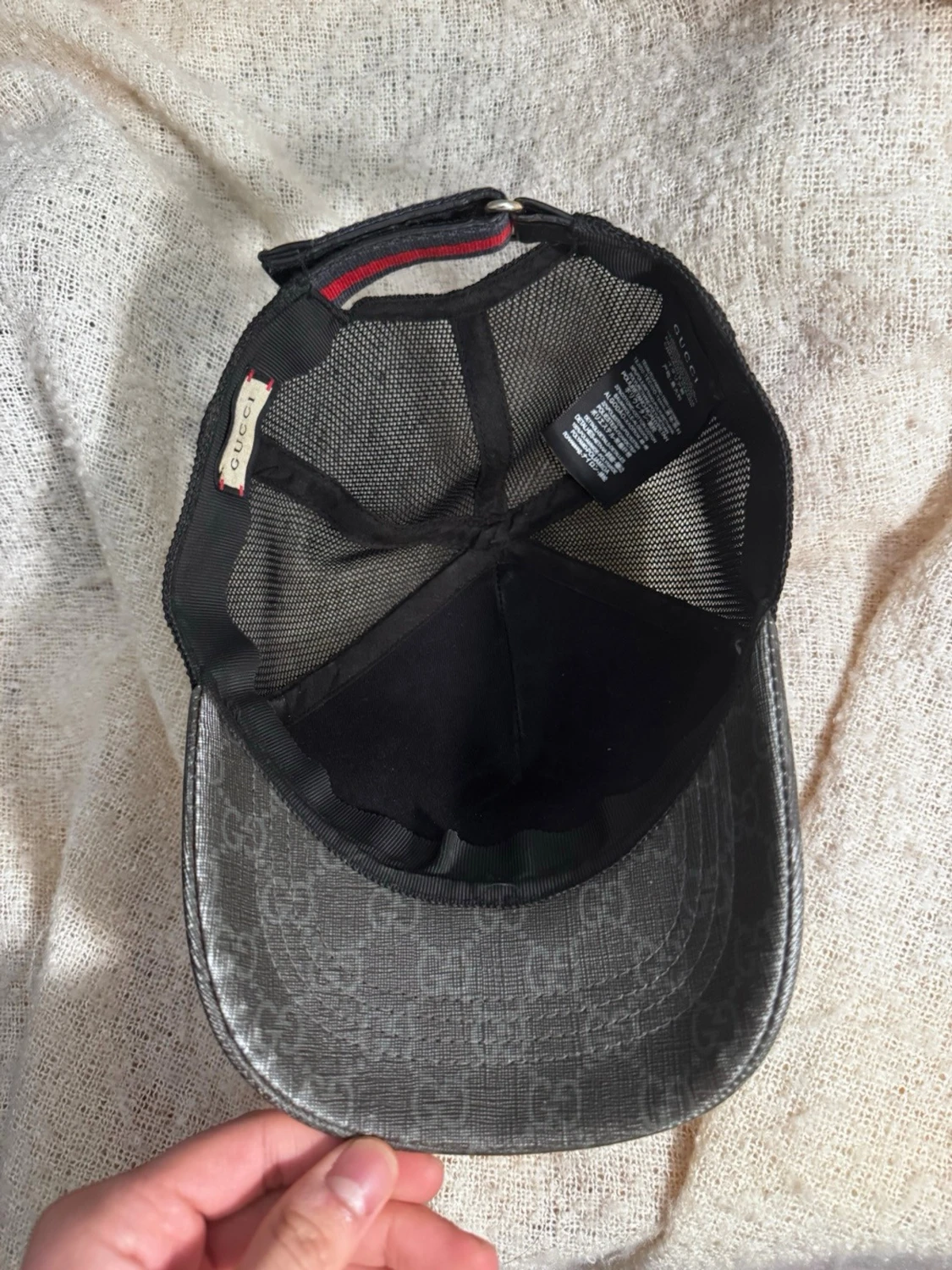 Gucci svart keps med ormtryck - 3