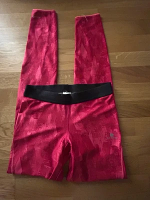 Leggings Sportswear  - Comfy, small in size more like an XS