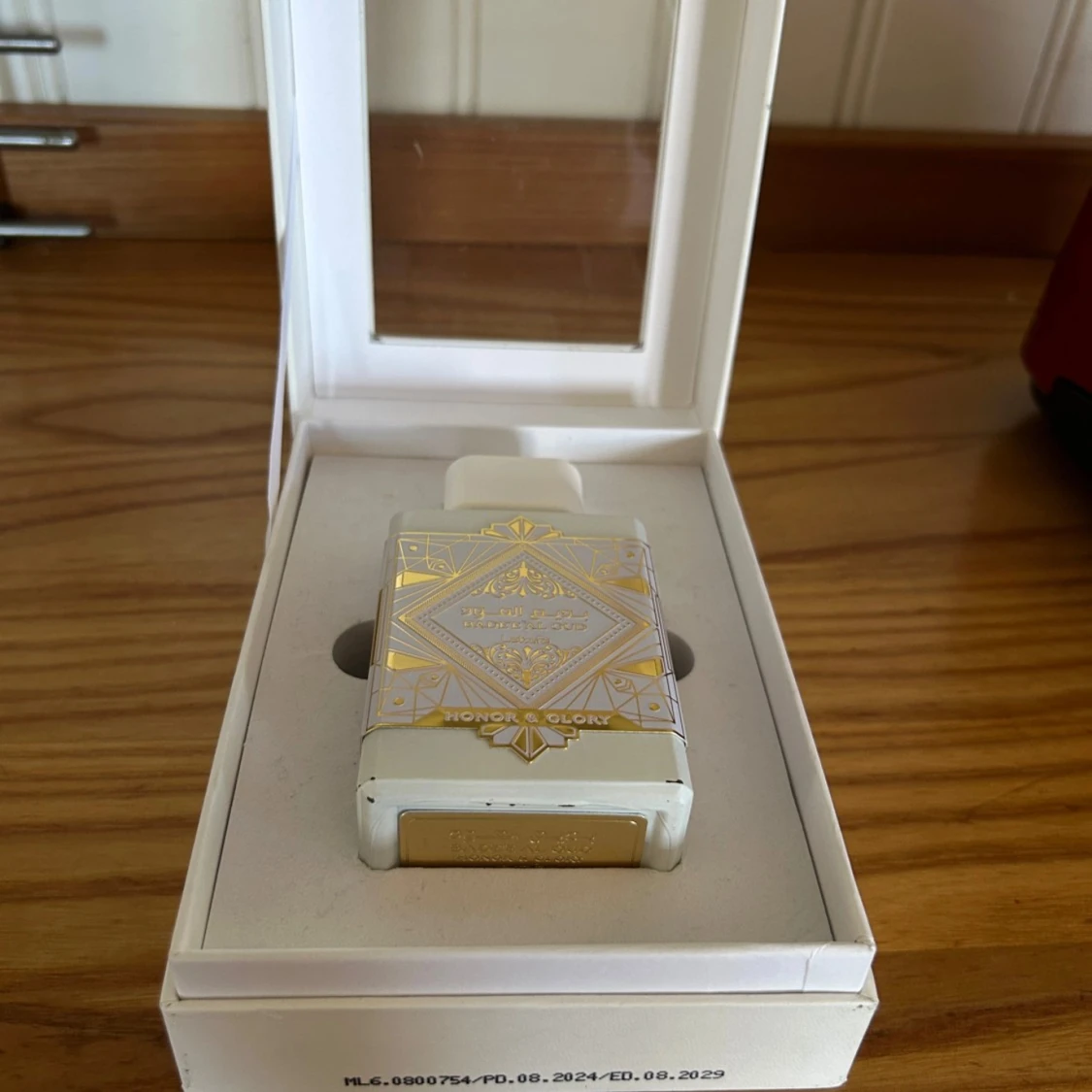 Lattafa bade’e al oud honor and glory - 1