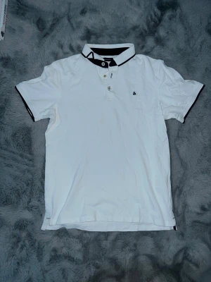 Jack & Jones pike - Storlek M passar S. Pris kan diskuteras👌