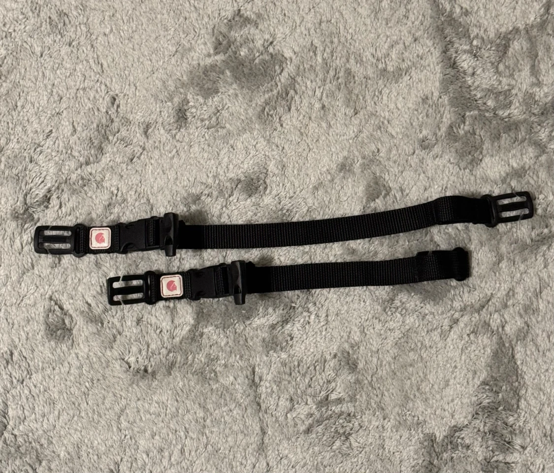 Svart justerbart bälte med spänne för ryggsäck