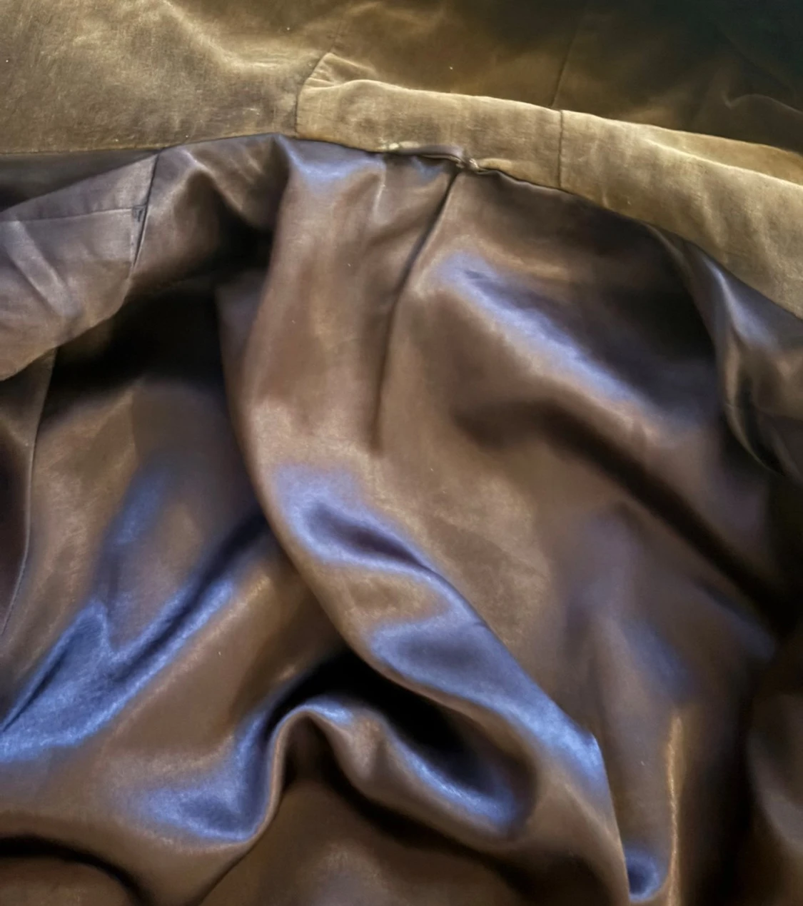 Svart pälsjacka med huva - 1