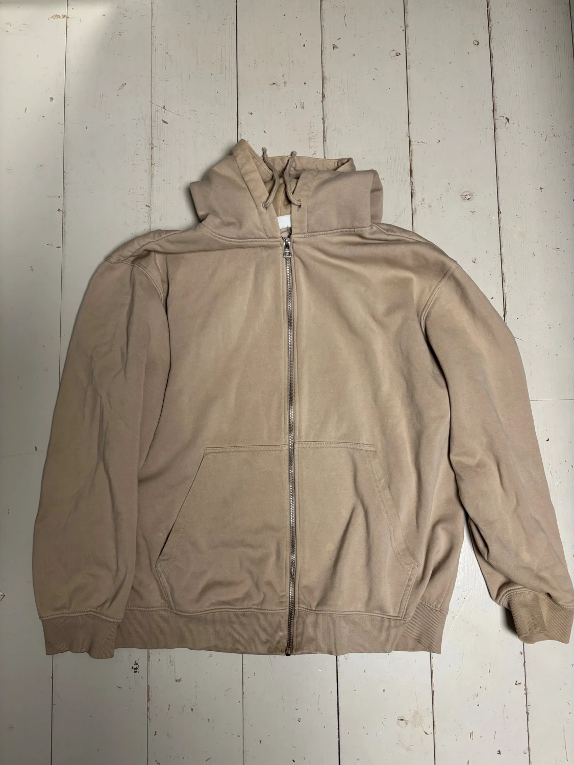 Beige zip hoodie från weekday