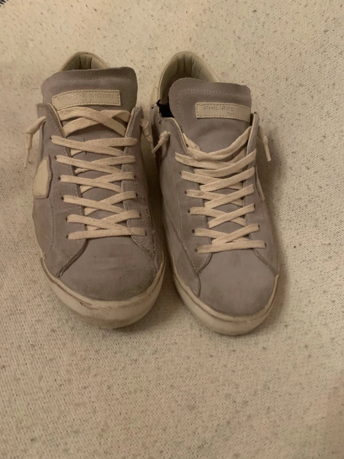 Grå Philippe Model sneakers i mocka pris ej hugget i sten!! - 1