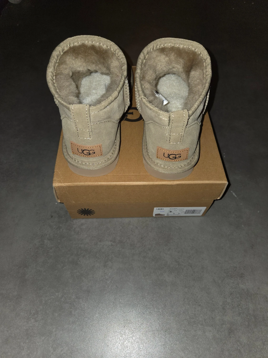 Beige UGG boots i mocka - 2