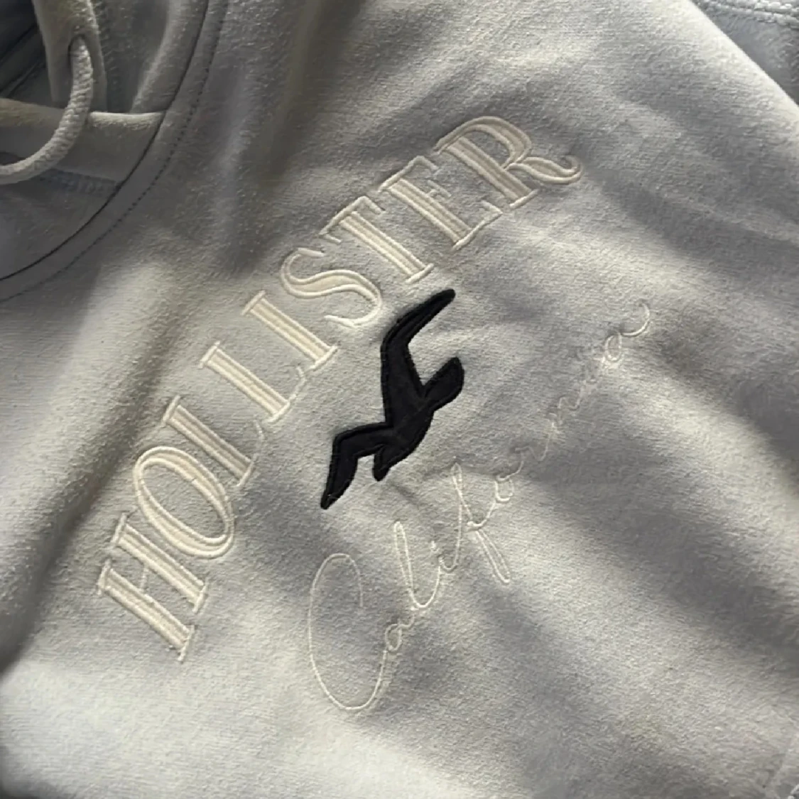 Hollister hoodie! - 3