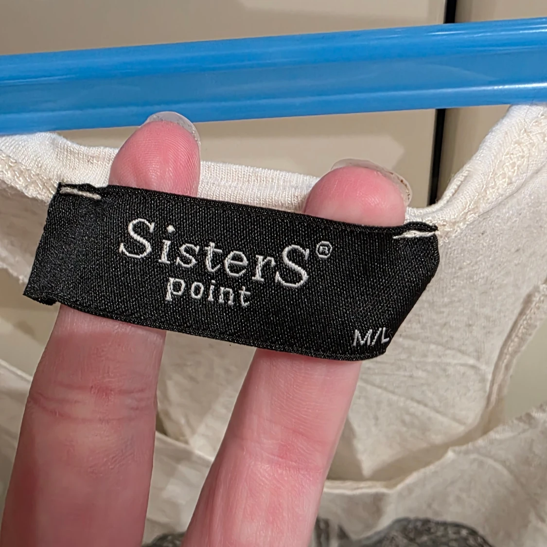 Vit linnetopp med leopardprint Sisters Point - 2