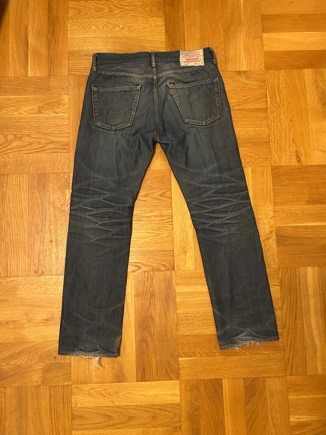 Levi's 501 mörkblå jeans W30 L30