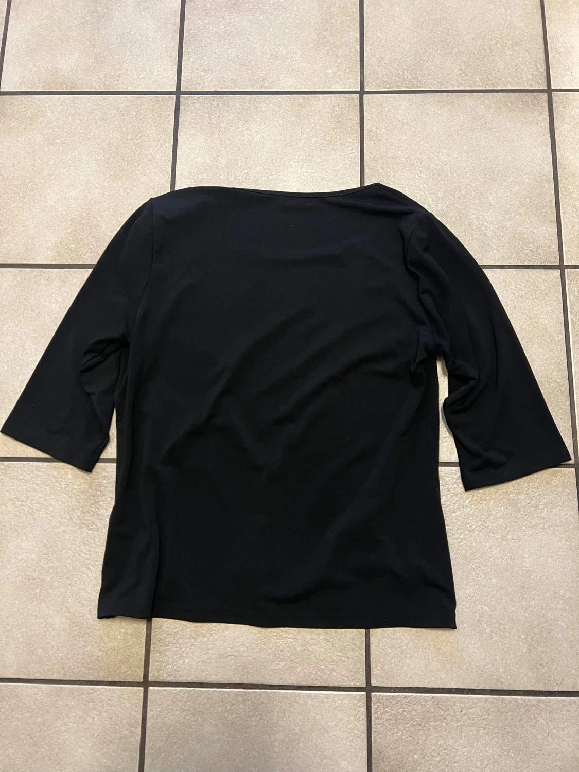 Svart topp med paljettdetalj från Incense storlek M - 3