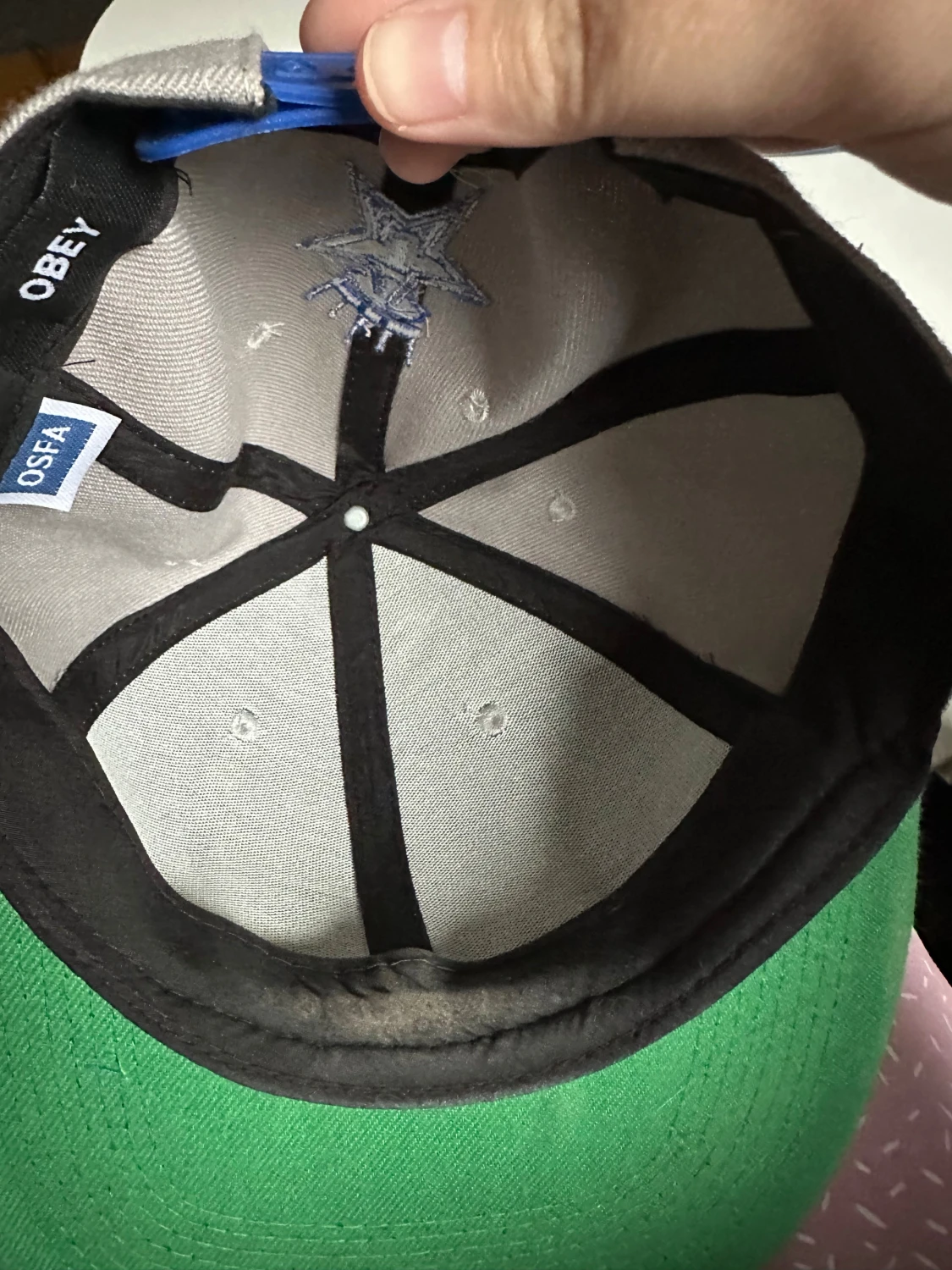 Grå och blå snapback från Obey - 4