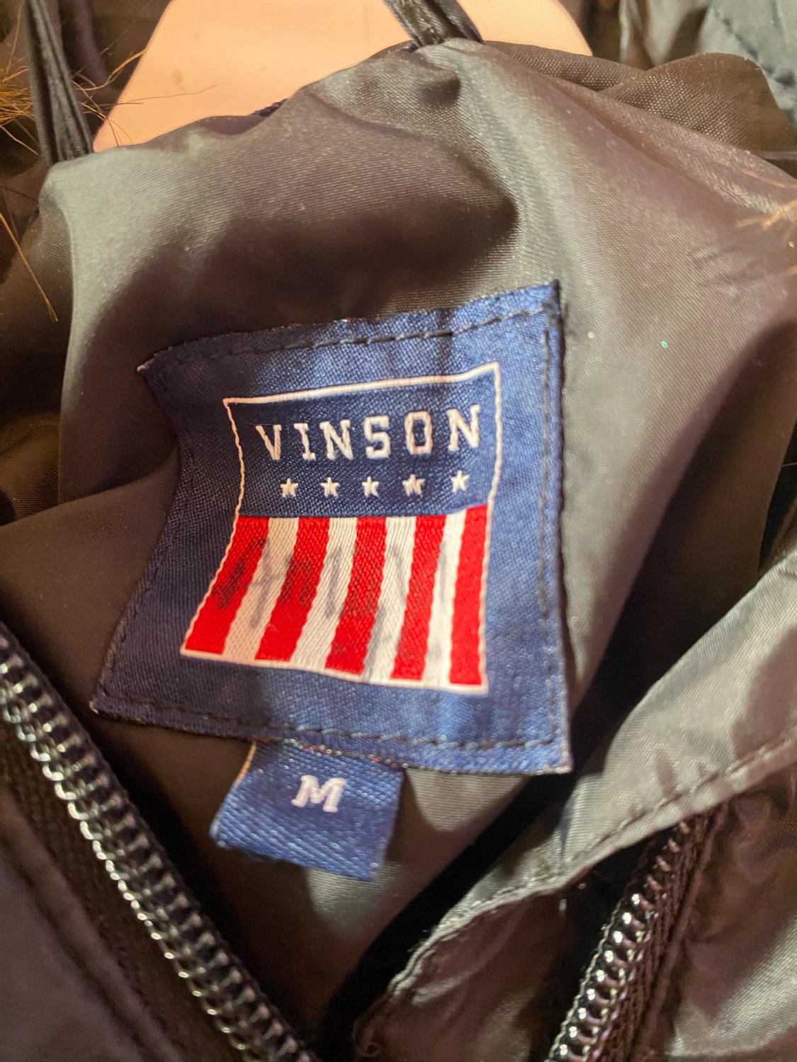 Svart pufferjacka med fuskpäls från Vinson - 2