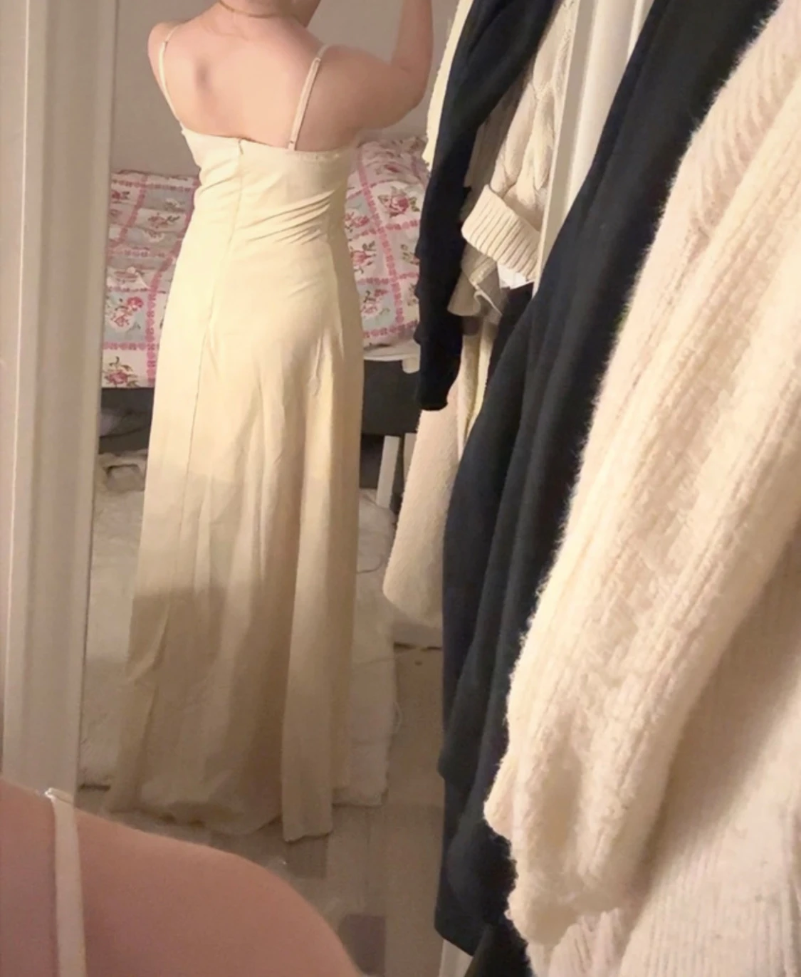 Gul långklänning  - 1