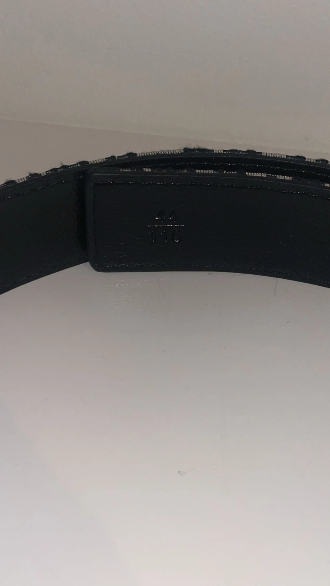 Cd bälte i svart och vit skinn med silver logo - 2