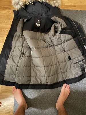 Svart Peutery jacka  - Vinterjacka, unisex storlek 46