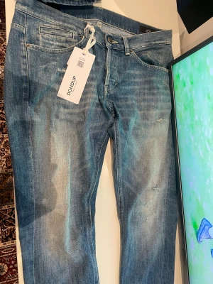 dondup george - använda 4-5 gånger sen köpta, från miinto tagg finns kvar 