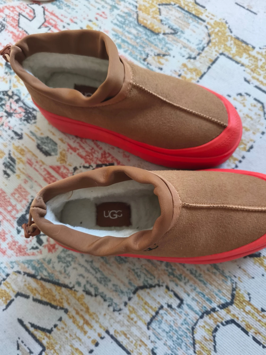 UGG boots med röd sula - 1