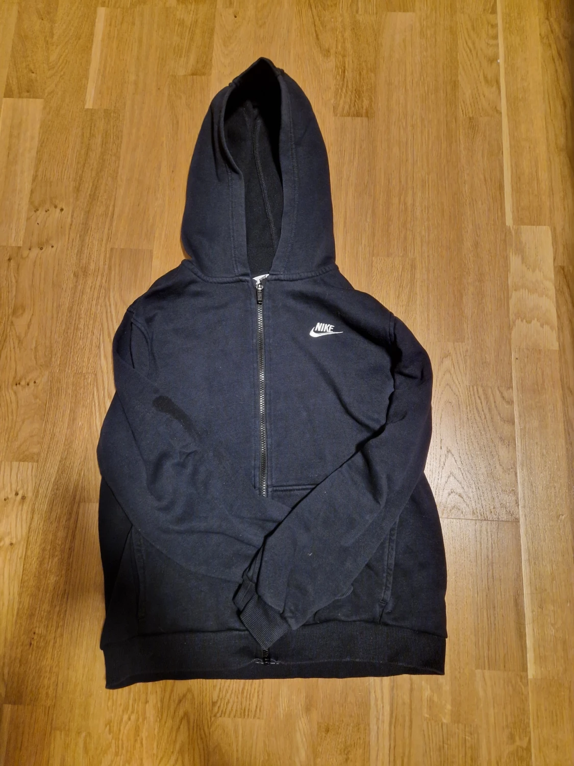 Svart hoodie från Nike