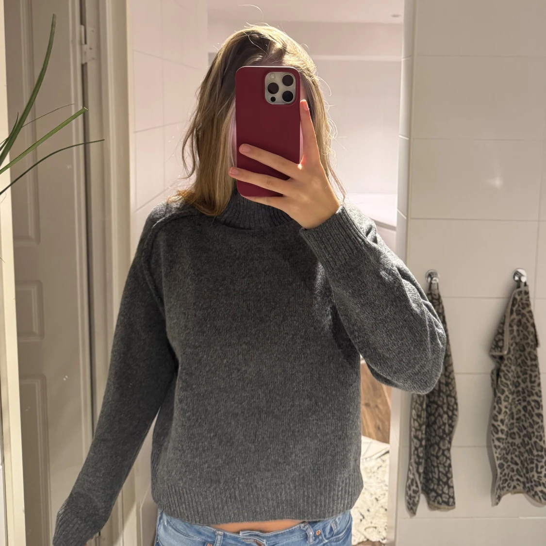 Mörkgrå polotröja i ull - 2