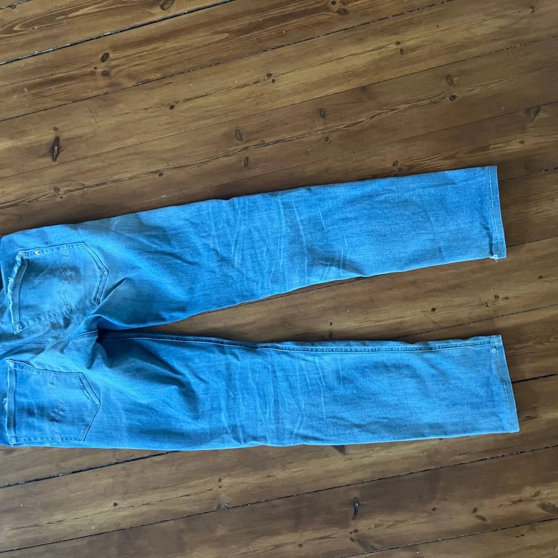 Blå slim fit jeans från replay  - 3