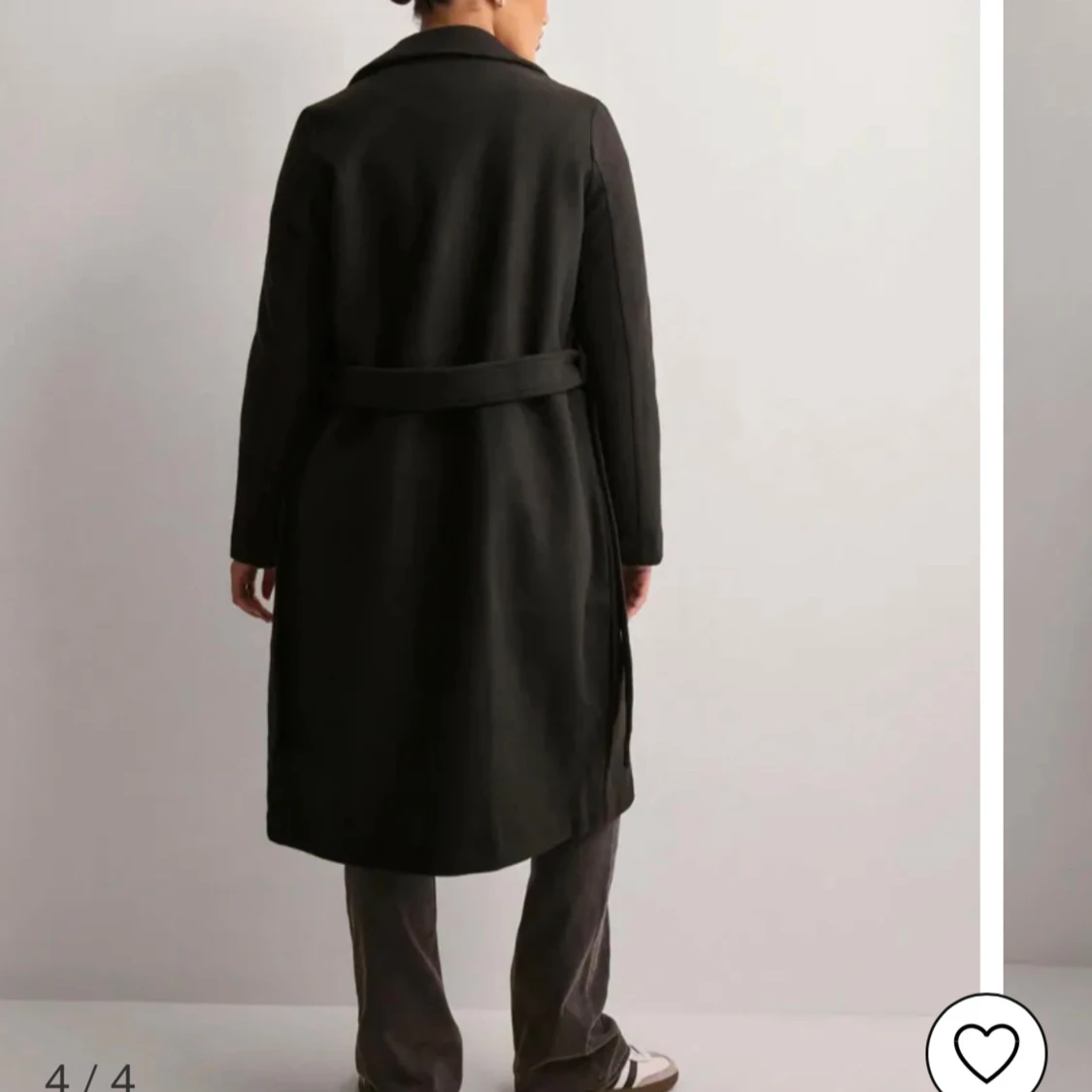 Svart kappa med bälte och fickor - 1