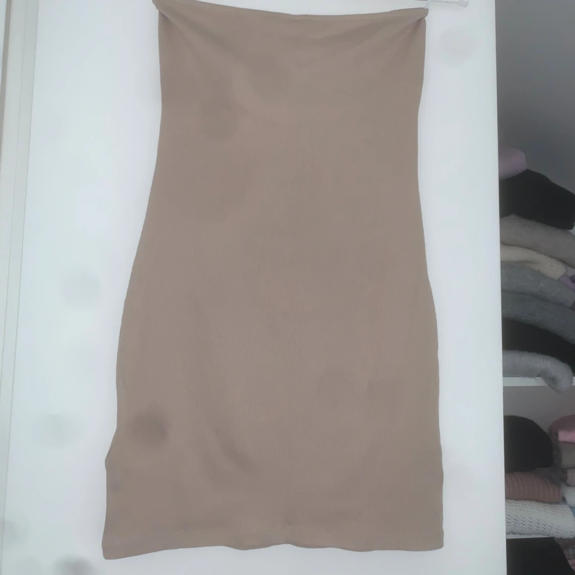 Beige tubklänning  - 1