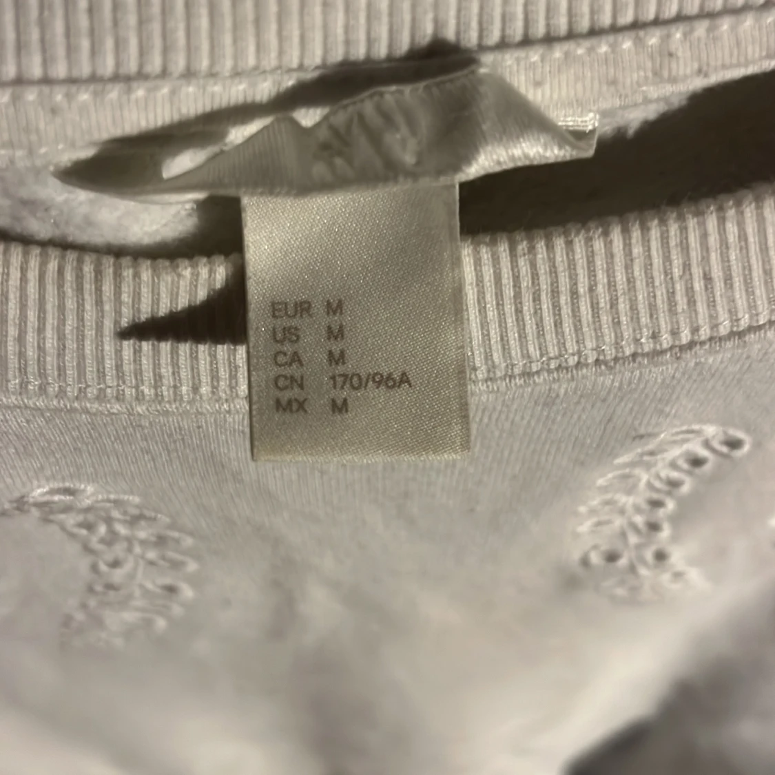 Vit tröja från H&M - 1