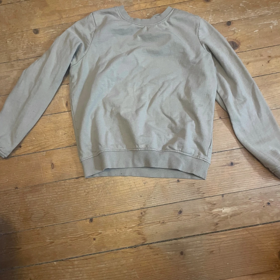Beige basic sweatshirt i bomull