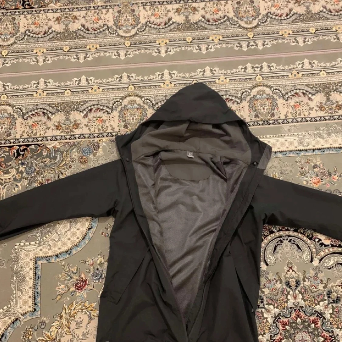 Svart vindjacka från Haglöfs, M - 1