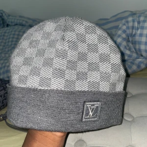 Lv beanie - Säljer en helt ny och oanvänd Lv beanie, priset går att förhandla vid snabbaffär