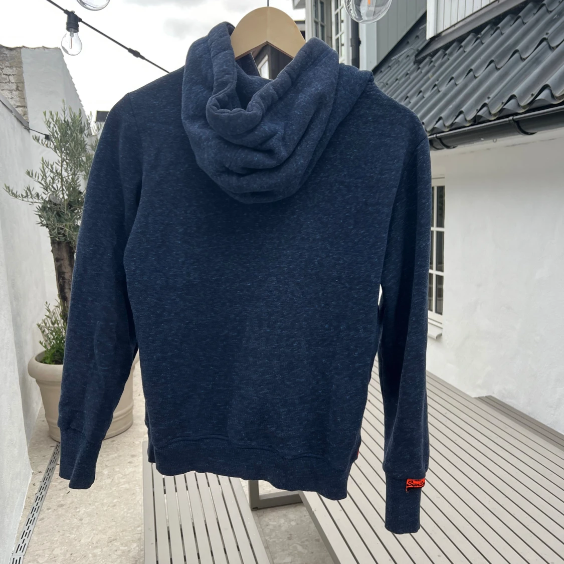 Mörkblå Superdry hoodie med tryck - 1