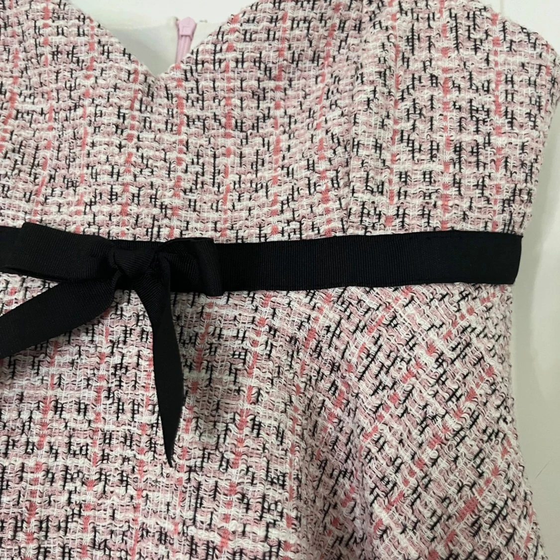 Mönstrad topp från ZARA med rosett och svarta band - 2