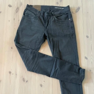 Dondup jeans - Dondup jeans | Eftertraktade modellen George | Storlek w32 | Mycket bra skick | Skriv om ni har frågor📩‼️