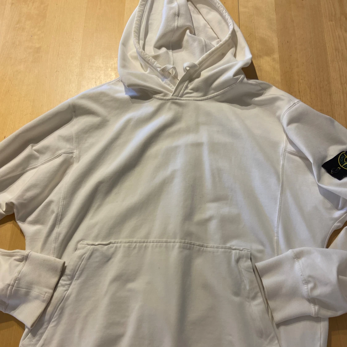 Vit hoodie från Stone Island (L)