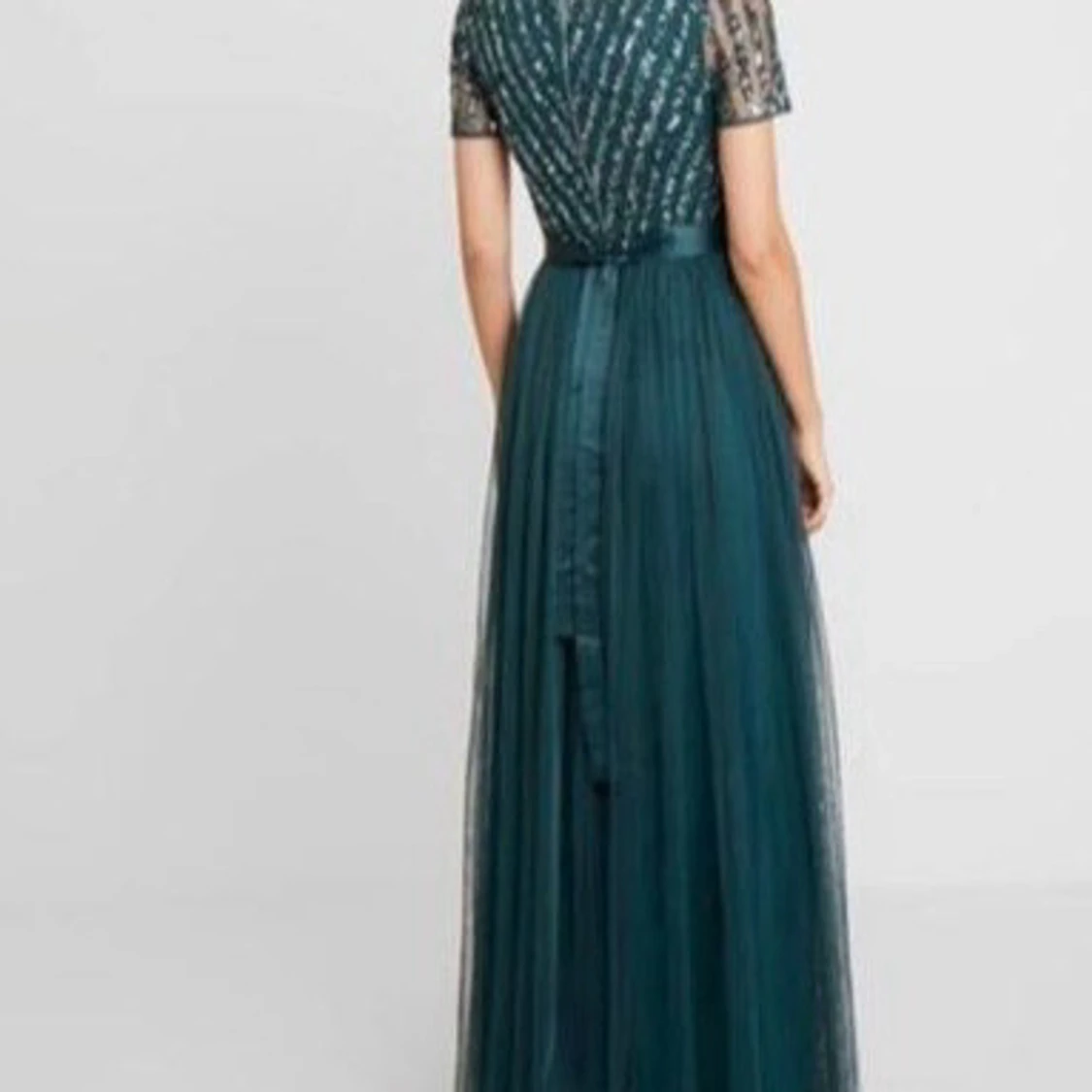 Mörkgrön långklänning med paljetter - 1