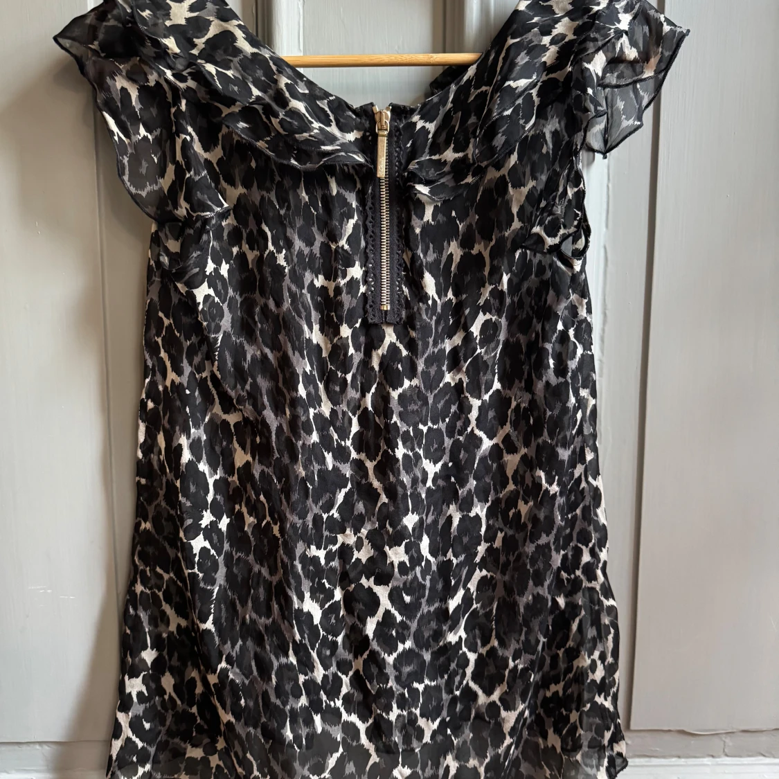 Leopardmönstrad sidenblus från Valerie - 1