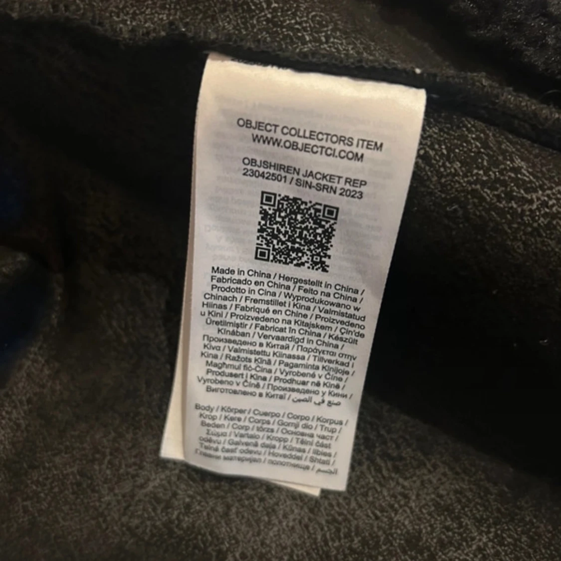 Svart teddyjacka från Object - 3