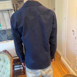 John Henrik - En riktig fin John Henrik overshirt till hösten storlek M 