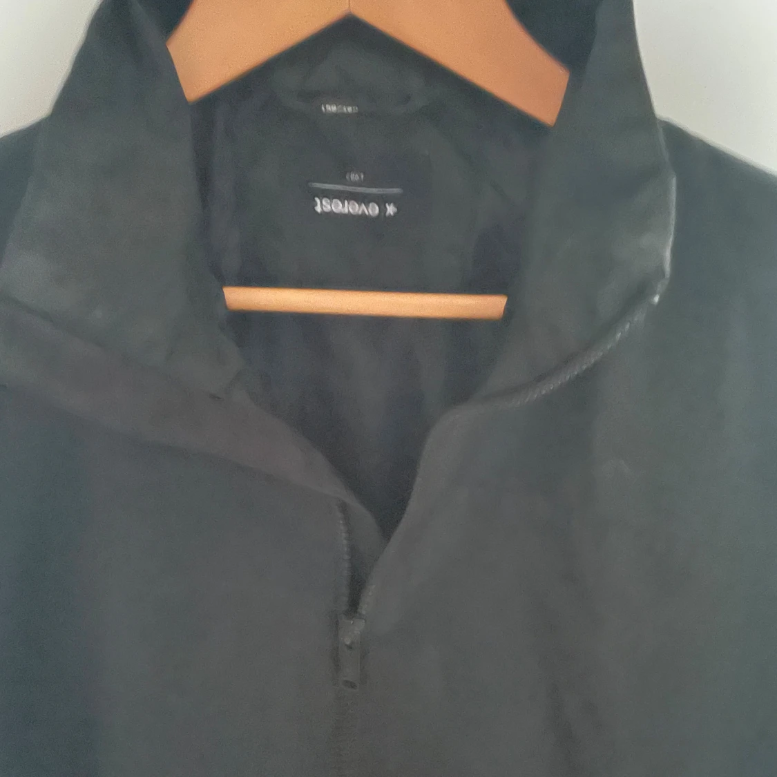 Svart vindjacka från Everest - 2