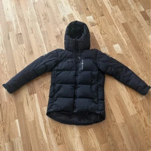 Sail Racing Patrol Down Jacket  - Kan gå ner i pris vid snabb affär, varm och skön vinterjacka passar även om du ber medium.