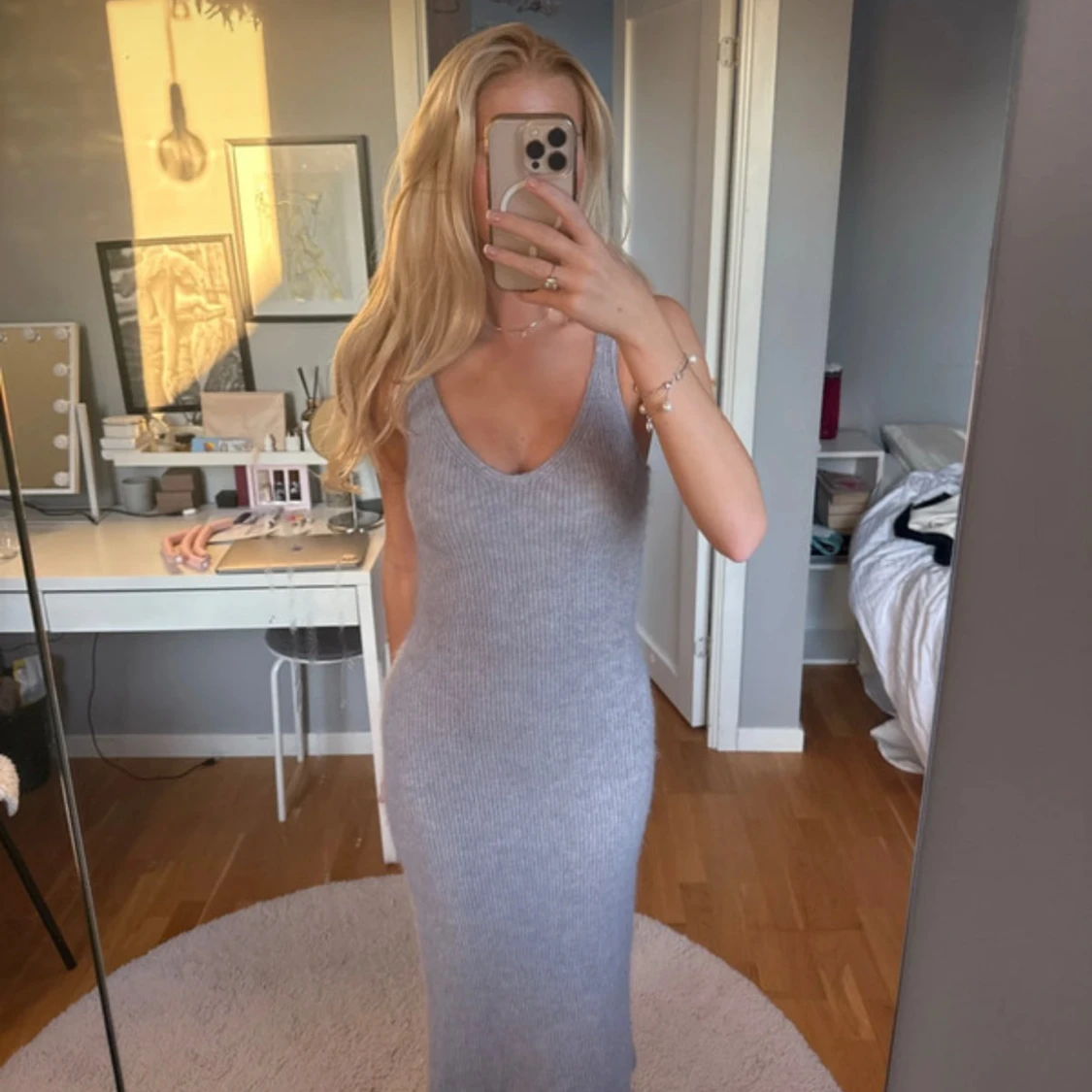 Ljusblå stickad långklänning - 1