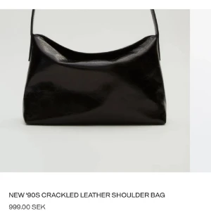 Söker väska massimo dutti 90s shoulder bag - Söker denna 90s leather shoulder bag i vilken färg som helst och vilket läder som helst!